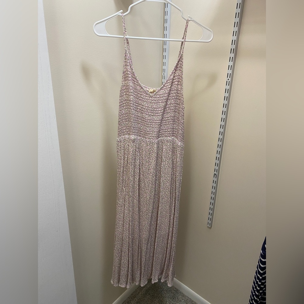 Cream & Lavender Summer Dress Size Large